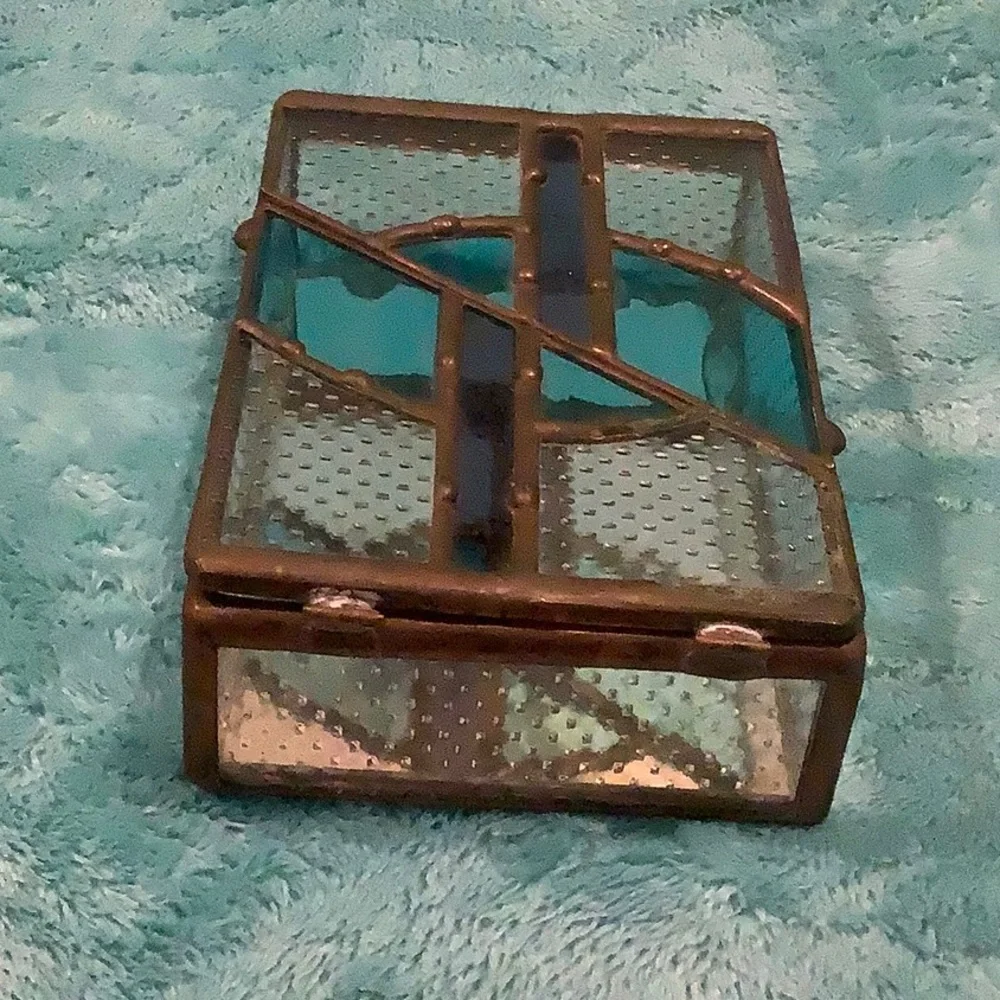 Stained Glass Jewelry Trinket Box Handcrafted NWT 6”x4”x1.75”.  Art - Picture 10 of 16